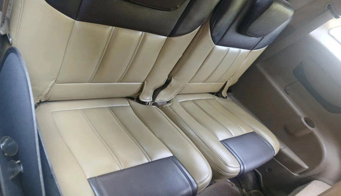 2011 Mahindra XUV500 W8, Diesel, Manual, 1,51,076 km, interior