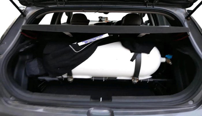 2016 Hyundai Elite i20 SPORTZ 1.2, CNG, Manual, 1,28,989 km, exterior