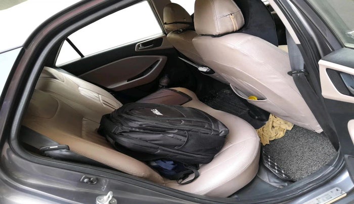 2016 Hyundai Elite i20 SPORTZ 1.2, CNG, Manual, 1,28,989 km, interior