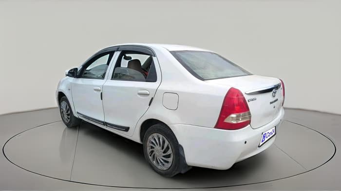 2015 Toyota Etios G, CNG, Manual, 1,08,456 km, exterior