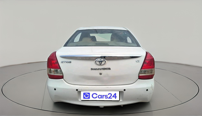2015 Toyota Etios G, CNG, Manual, 1,08,456 km, exterior