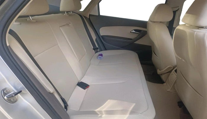 2013 Volkswagen Vento HIGHLINE 1.6 MPI, Petrol, Manual, 79,676 km, interior