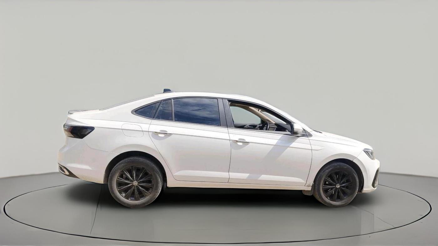 2024 Volkswagen VIRTUS Highline Plus 1.0 TSI MT, Petrol, Manual, 25,898 km, exterior