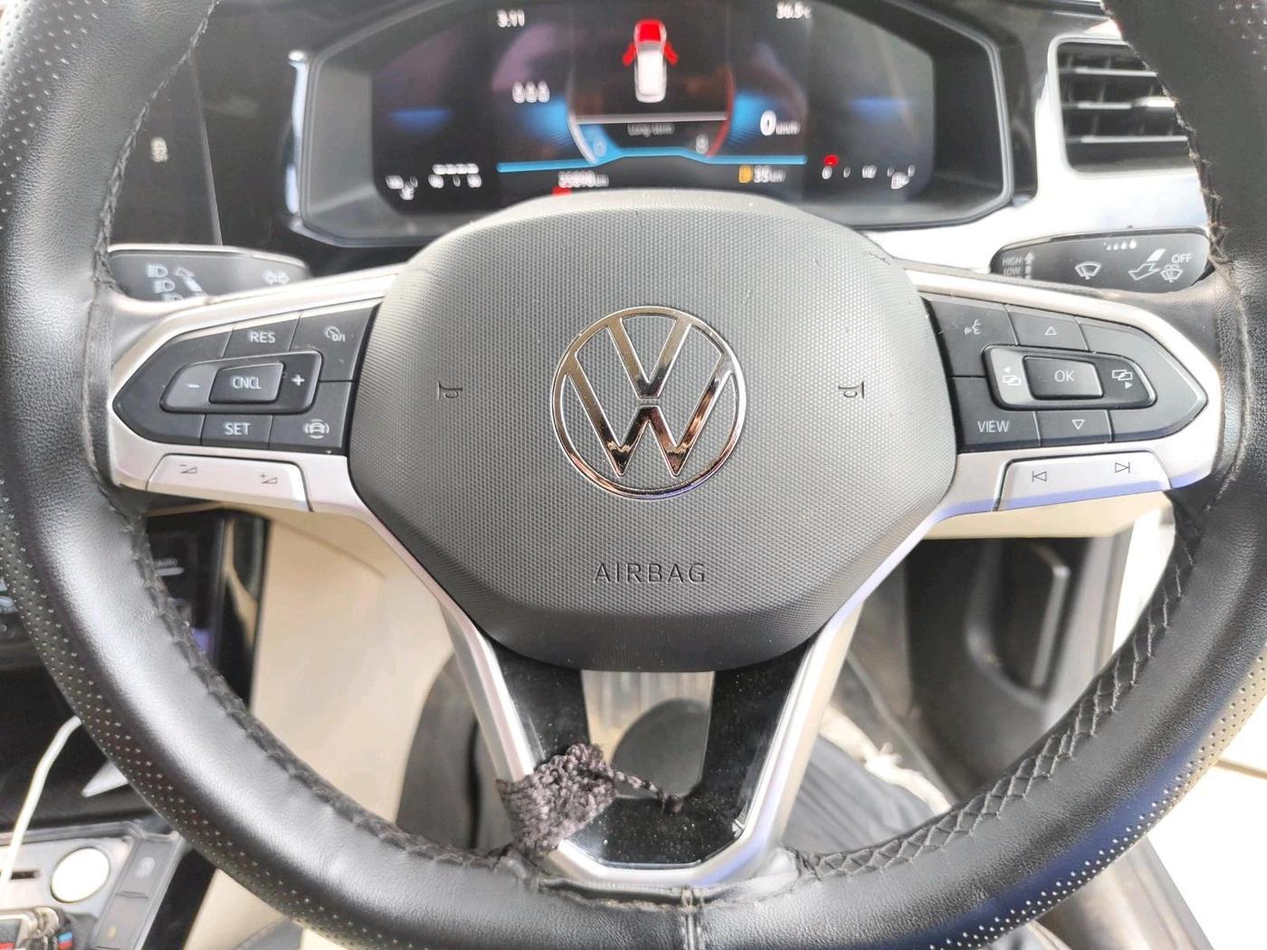 2024 Volkswagen VIRTUS Highline Plus 1.0 TSI MT, Petrol, Manual, 25,898 km, interior