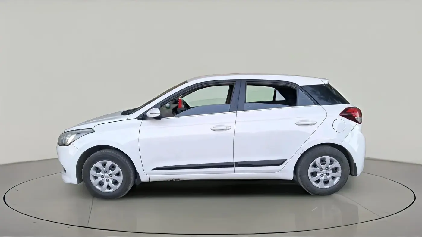 2016 Hyundai Elite i20 SPORTZ 1.2, CNG, Manual, 1,36,025 km, exterior