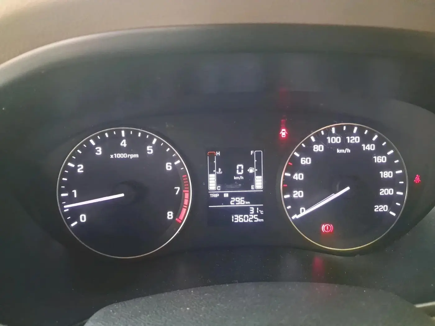 2016 Hyundai Elite i20 SPORTZ 1.2, CNG, Manual, 1,36,025 km, interior