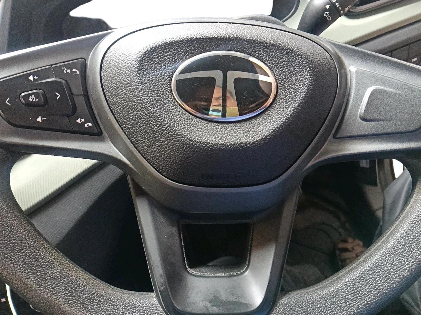 2024 Tata PUNCH ADVENTURE RHYTHM CNG, CNG, Manual, 29,790 km, interior