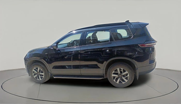 2025 Tata Safari PURE PLUS S DARK EDITION AT, Diesel, Automatic, 3,067 km, exterior