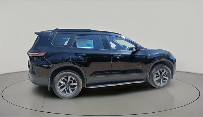 2025 Tata Safari PURE PLUS S DARK EDITION AT, Diesel, Automatic, 3,067 km, exterior