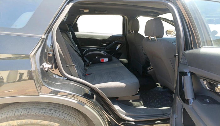 2025 Tata Safari PURE PLUS S DARK EDITION AT, Diesel, Automatic, 3,067 km, interior