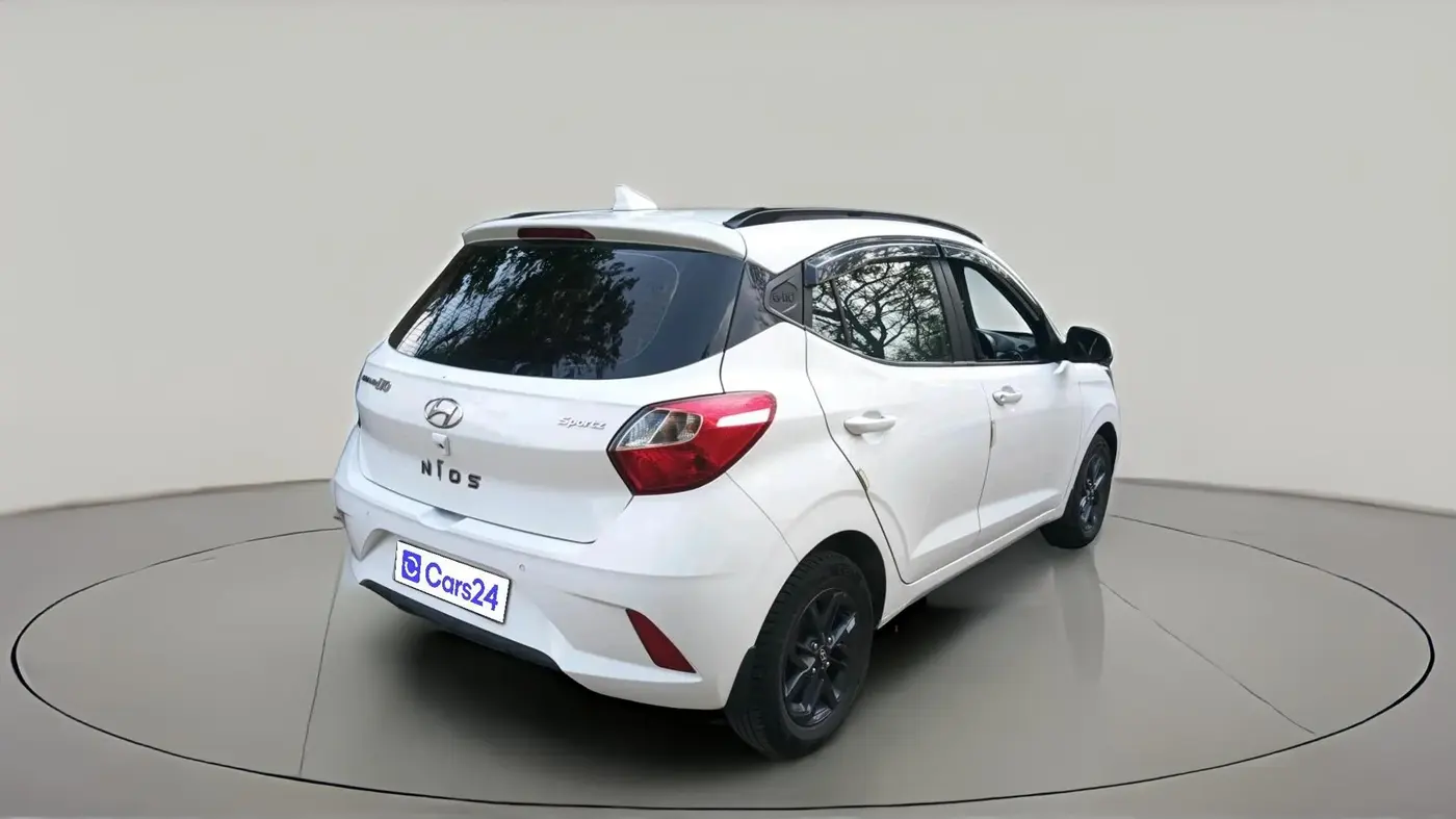 2022 Hyundai GRAND I10 NIOS SPORTZ 1.2 KAPPA VTVT, Petrol, Manual, 27,337 km, exterior