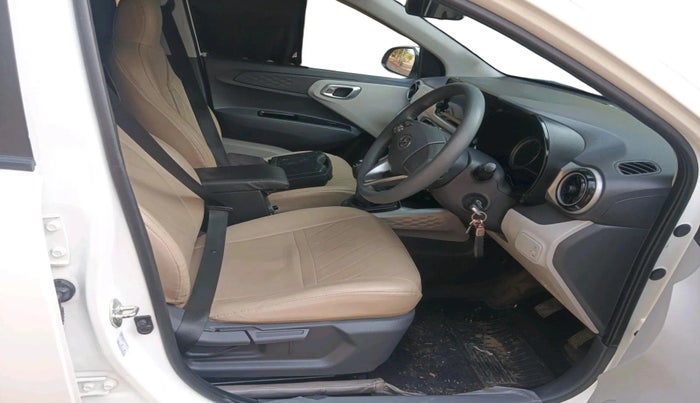 2022 Hyundai GRAND I10 NIOS SPORTZ 1.2 KAPPA VTVT, Petrol, Manual, 27,337 km, interior
