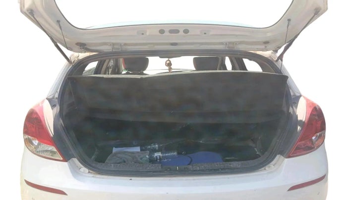 2013 Hyundai i20 SPORTZ 1.4 CRDI, Diesel, Manual, 99,469 km, exterior