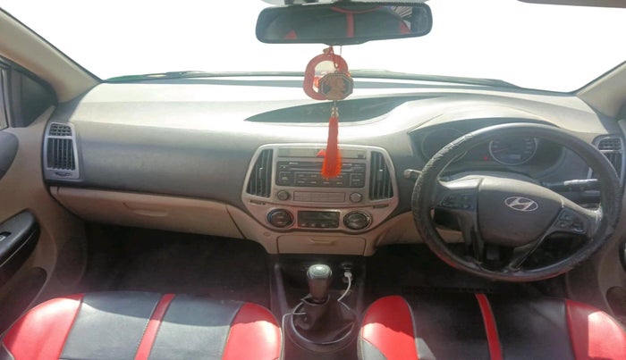 2013 Hyundai i20 SPORTZ 1.4 CRDI, Diesel, Manual, 99,469 km, interior