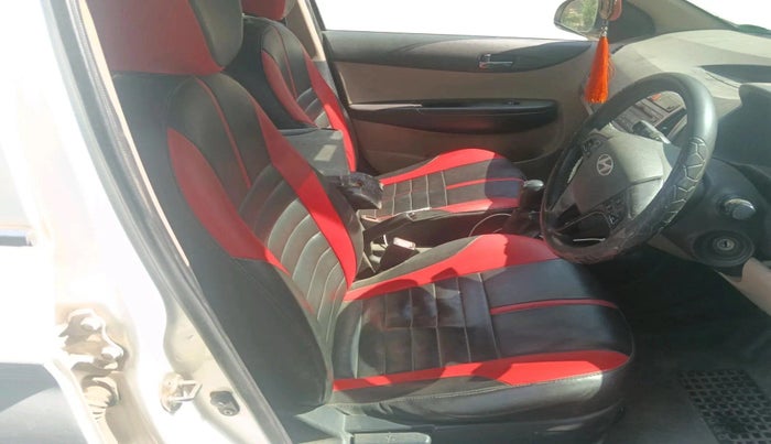 2013 Hyundai i20 SPORTZ 1.4 CRDI, Diesel, Manual, 99,469 km, interior