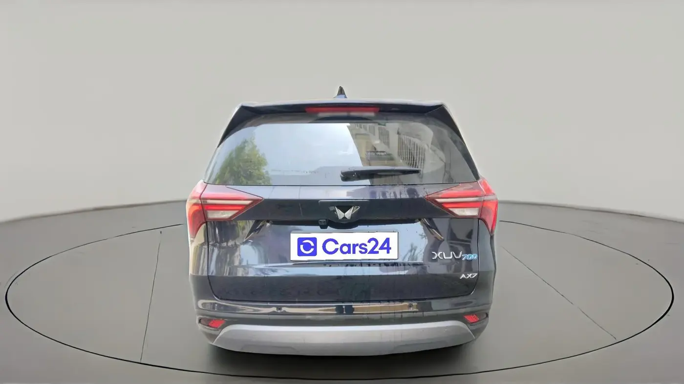 2024 Mahindra XUV700 AX 7 P AT 7 STR, Petrol, Automatic, 4,588 km, exterior