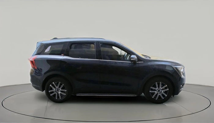 2024 Mahindra XUV700 AX 7 P AT 7 STR, Petrol, Automatic, 4,588 km, exterior