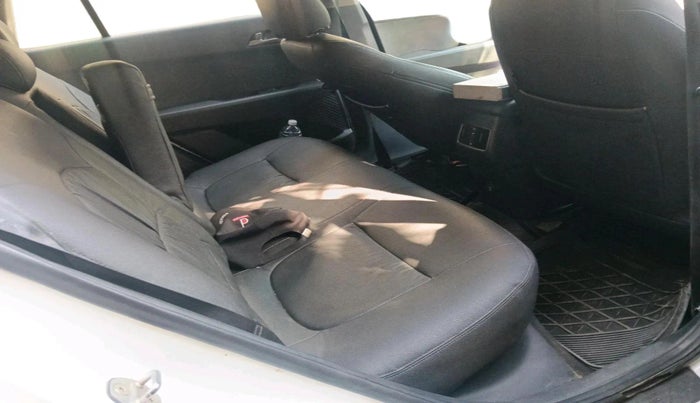 2017 Hyundai Creta SX PLUS AT 1.6 DIESEL, Diesel, Automatic, 1,33,894 km, interior