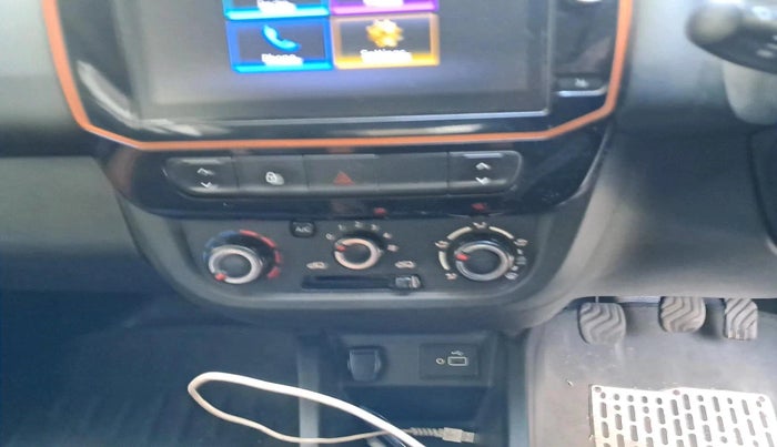 2020 Renault Kwid CLIMBER 1.0 (O), Petrol, Manual, 44,683 km, interior
