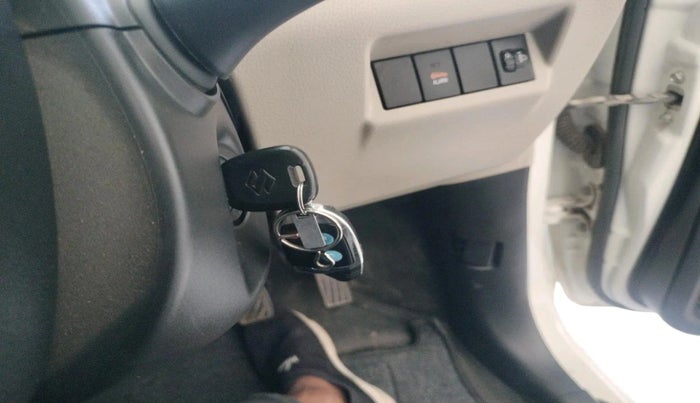 2022 Maruti New Wagon-R LXI (O) 1.0, Petrol, Manual, 28,617 km, interior