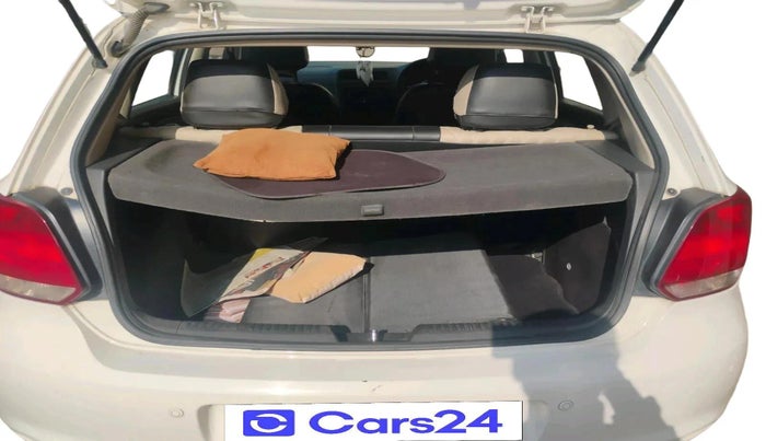 2011 Volkswagen Polo TRENDLINE 1.2L PETROL, Petrol, Manual, 1,36,081 km, exterior