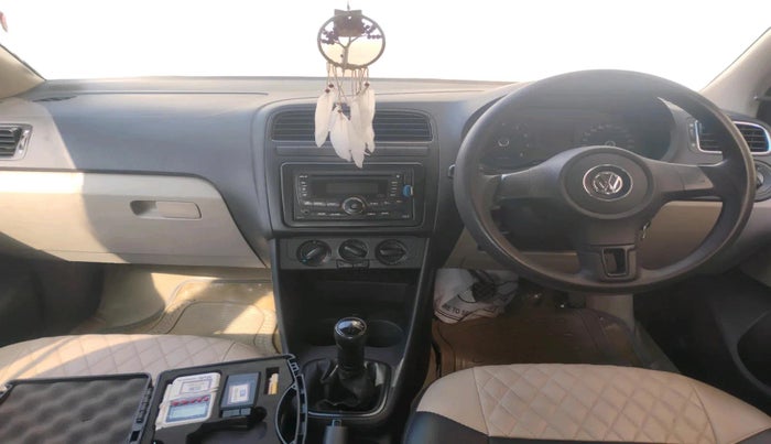 2011 Volkswagen Polo TRENDLINE 1.2L PETROL, Petrol, Manual, 1,36,081 km, interior