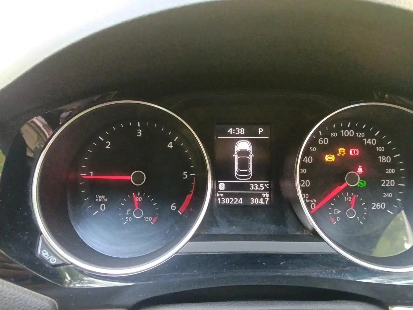 2015 Volkswagen Jetta HIGHLINE TDI AT, Diesel, Automatic, 1,30,224 km, interior