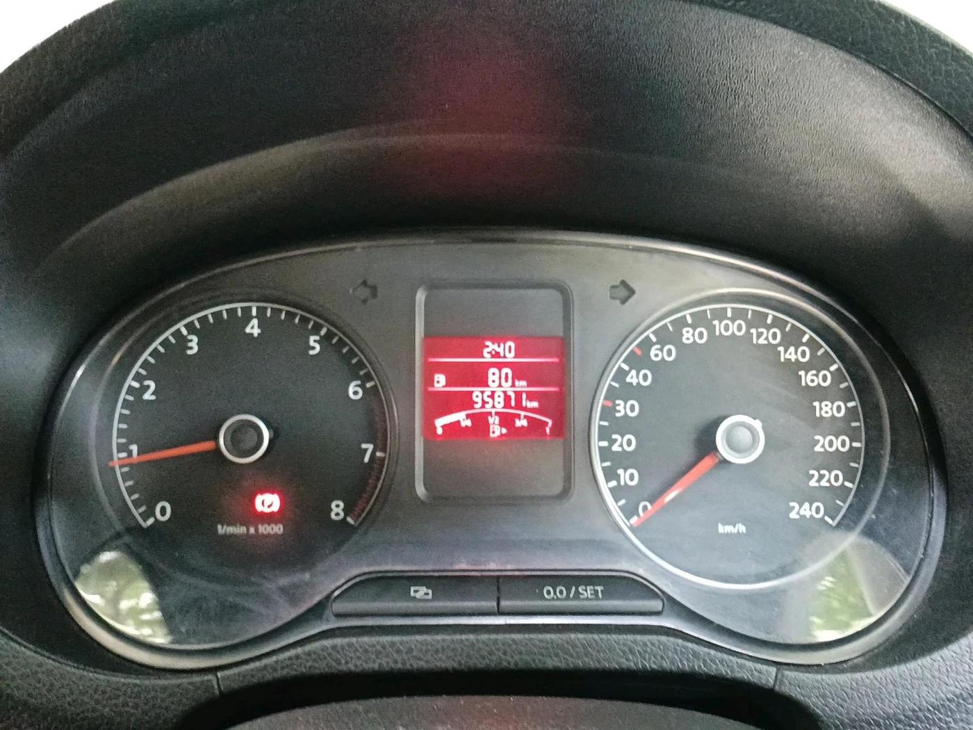 2013 Volkswagen Polo HIGHLINE1.2L, Petrol, Manual, 95,871 km, interior