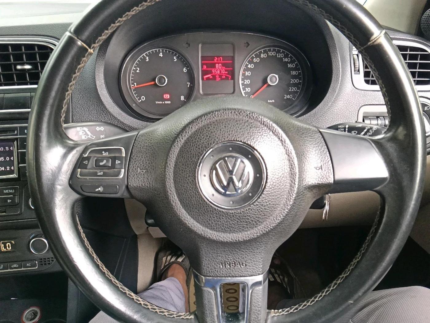 2013 Volkswagen Polo HIGHLINE1.2L, Petrol, Manual, 95,871 km, interior