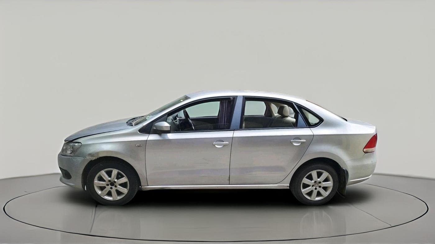 2011 Volkswagen Vento HIGHLINE PETROL AT, CNG, Automatic, 1,86,107 km, exterior