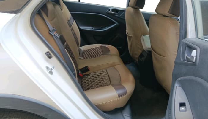 2015 Hyundai i20 Active 1.2 S, Petrol, Manual, 99,637 km, interior