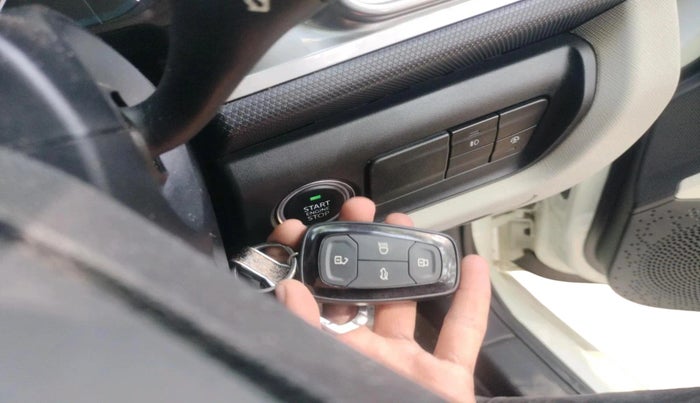 2021 Tata ALTROZ XZ PETROL, Petrol, Manual, 42,308 km, interior