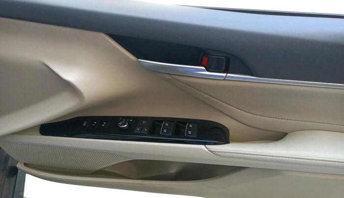 2020 Toyota Camry HYBRID, Hybrid, Automatic, 53,547 km, interior