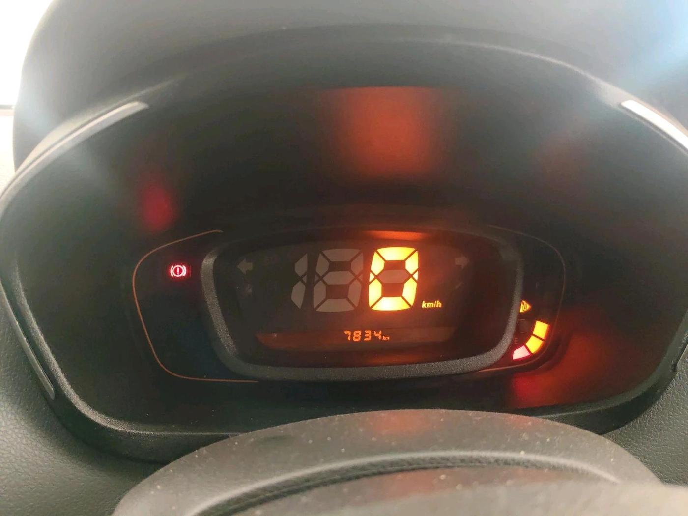 2018 Renault Kwid RXT 1.0, Petrol, Manual, 7,834 km, interior