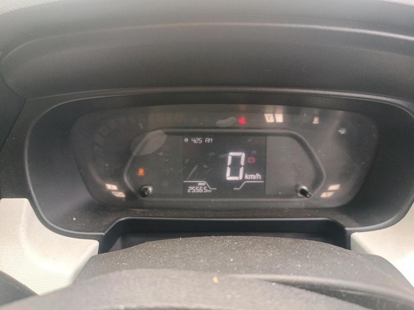2024 Tata PUNCH PURE MT CNG, CNG, Manual, 25,565 km, interior