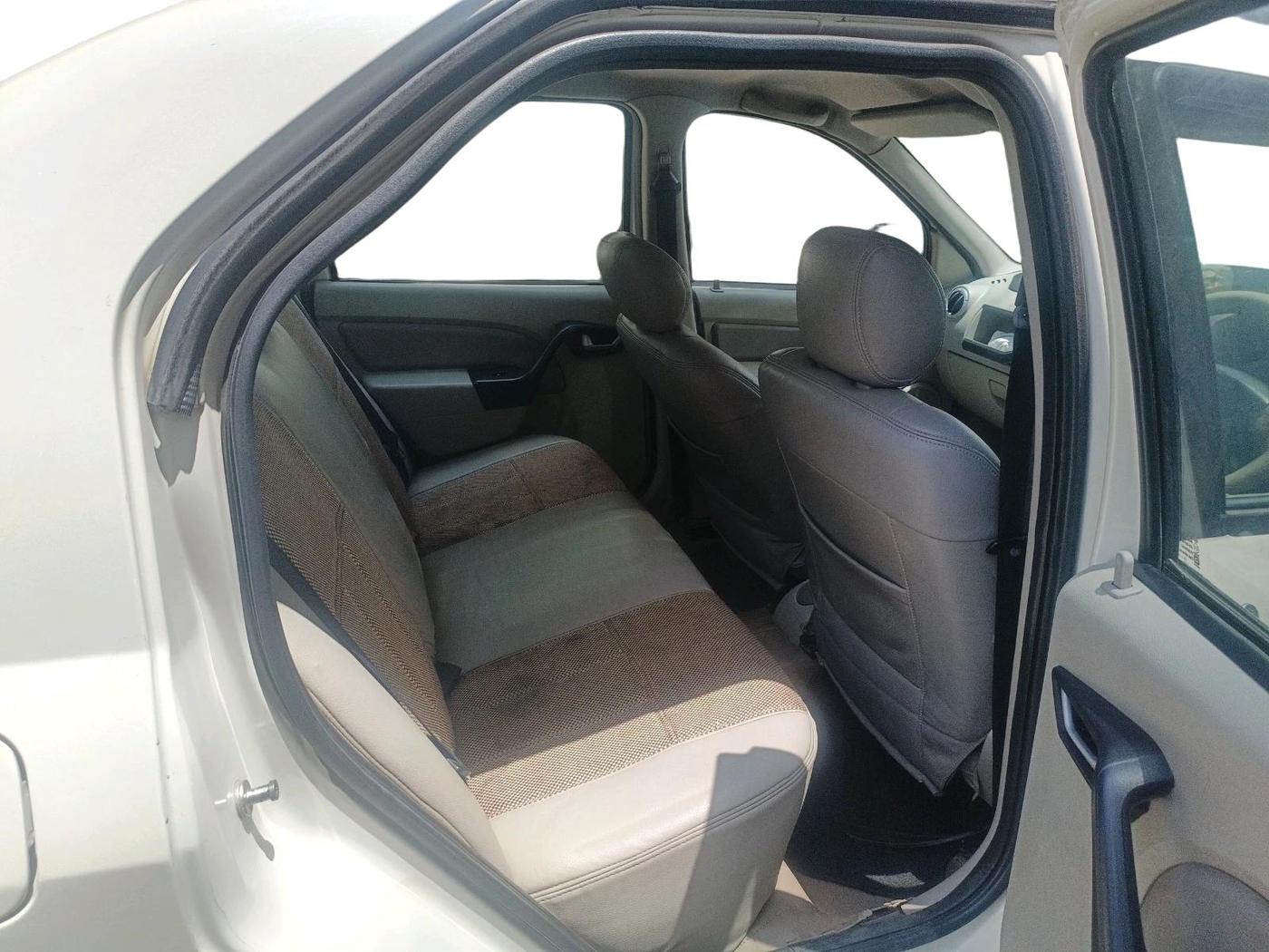 2013 Mahindra Verito 1.5 D6, Diesel, Manual, 1,64,486 km, interior