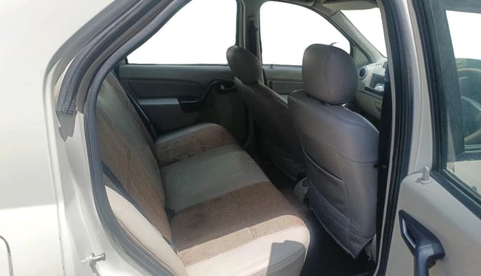 2013 Mahindra Verito 1.5 D6, Diesel, Manual, 1,64,486 km, interior
