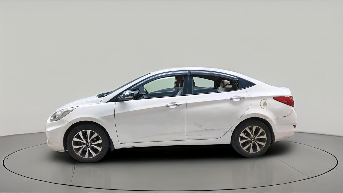 2014 Hyundai Verna FLUIDIC 1.6 VTVT SX OPT, Petrol, Manual, 1,70,353 km, exterior