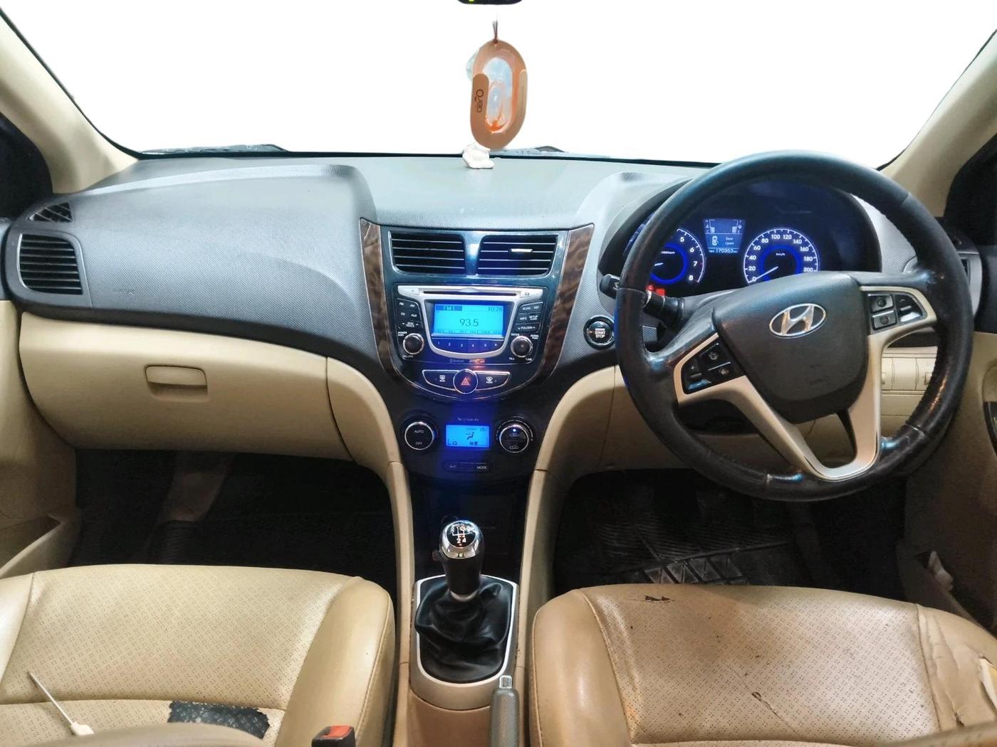 2014 Hyundai Verna FLUIDIC 1.6 VTVT SX OPT, Petrol, Manual, 1,70,353 km, interior