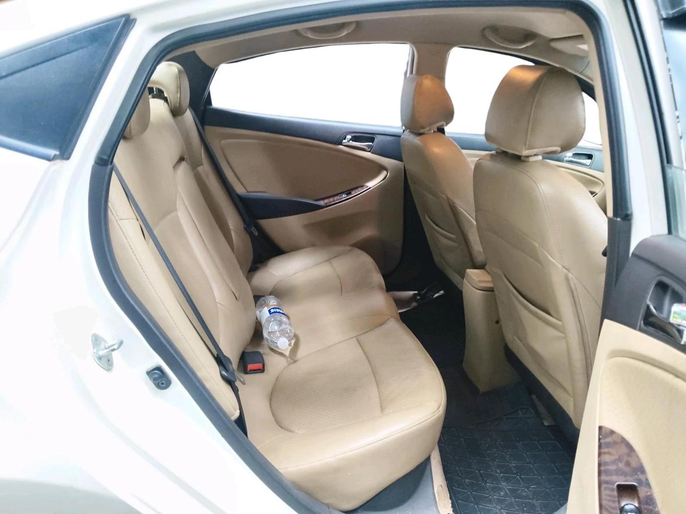 2014 Hyundai Verna FLUIDIC 1.6 VTVT SX OPT, Petrol, Manual, 1,70,353 km, interior