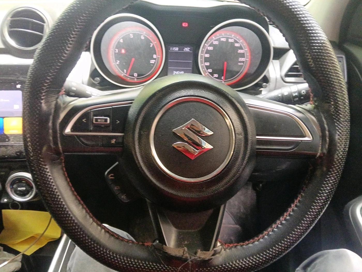 2023 Maruti Swift ZXI, Petrol, Manual, 34,649 km, interior