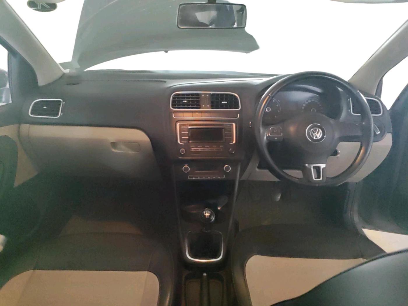 2013 Volkswagen Polo HIGHLINE1.2L, Petrol, Manual, 55,500 km, interior