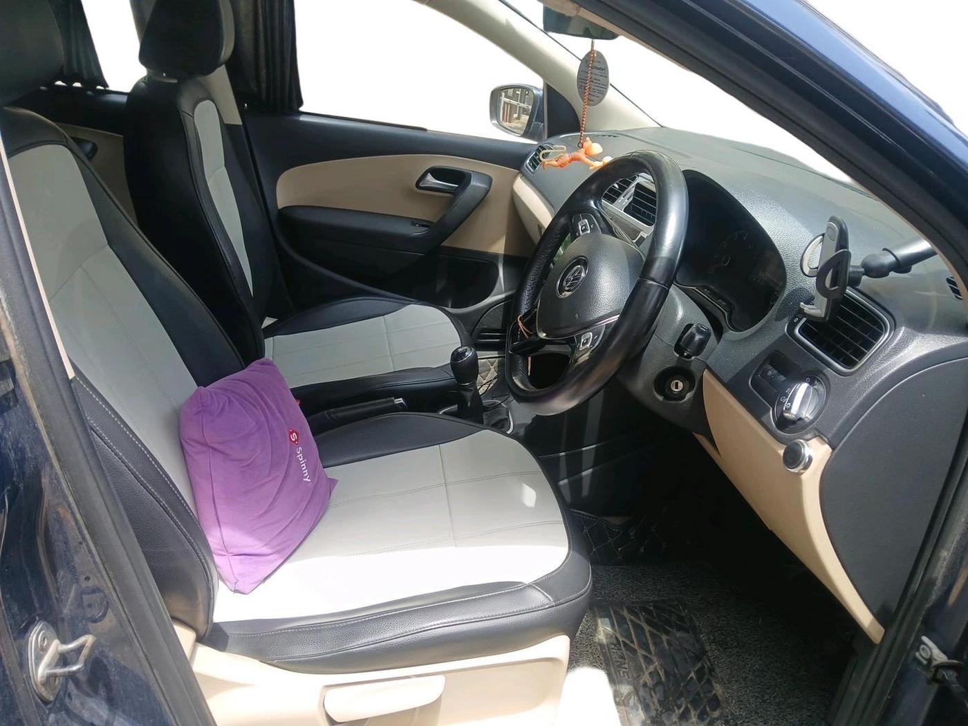 2014 Volkswagen Polo HIGHLINE1.2L, CNG, Manual, 78,890 km, interior