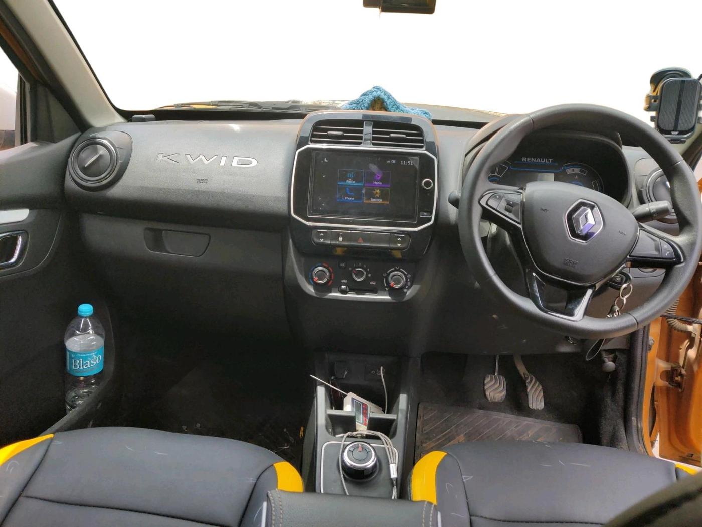 2023 Renault Kwid CLIMBER 1.0 AMT Dual Tone , Petrol, Automatic, 12,714 km, interior