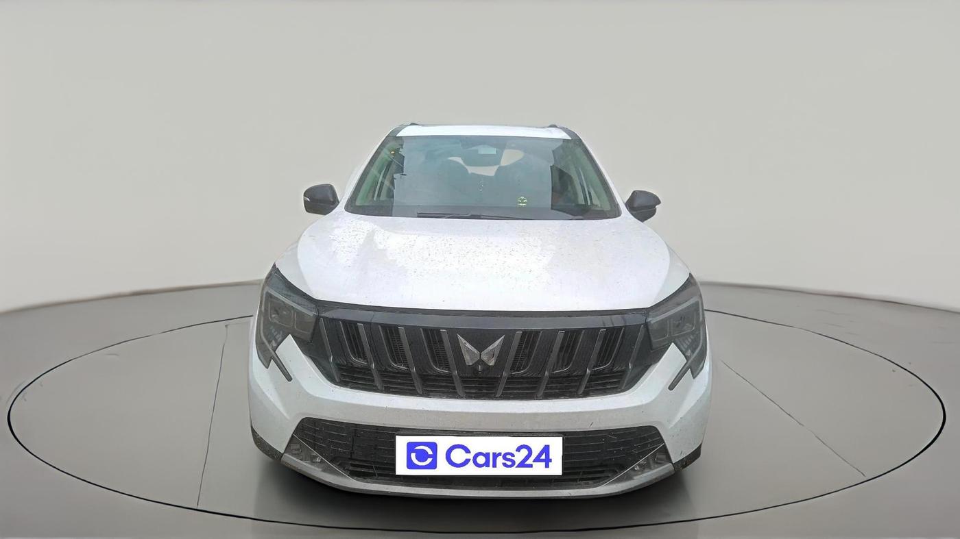 2026 Mahindra XUV 7XO AX7 T 2WD Petrol 2.0L Turbo Automatic 7 STR, Petrol, Automatic, 6,034 km, exterior