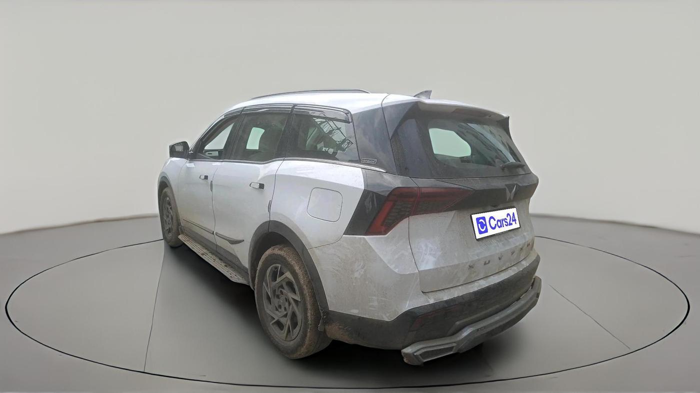 2026 Mahindra XUV 7XO AX7 T 2WD Petrol 2.0L Turbo Automatic 7 STR, Petrol, Automatic, 6,034 km, exterior
