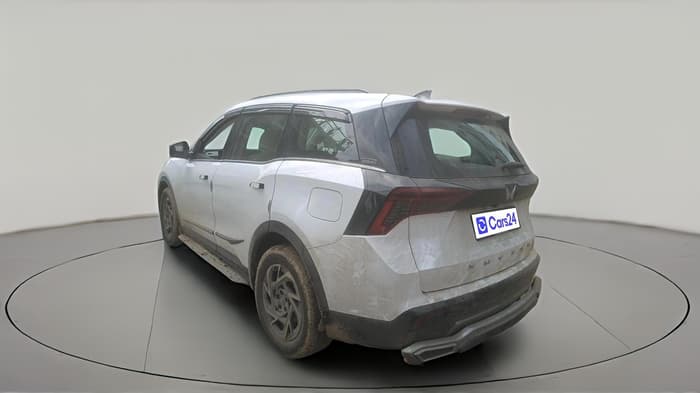 2026 Mahindra XUV 7XO AX7 T 2WD Petrol 2.0L Turbo Automatic 7 STR, Petrol, Automatic, 6,034 km, exterior