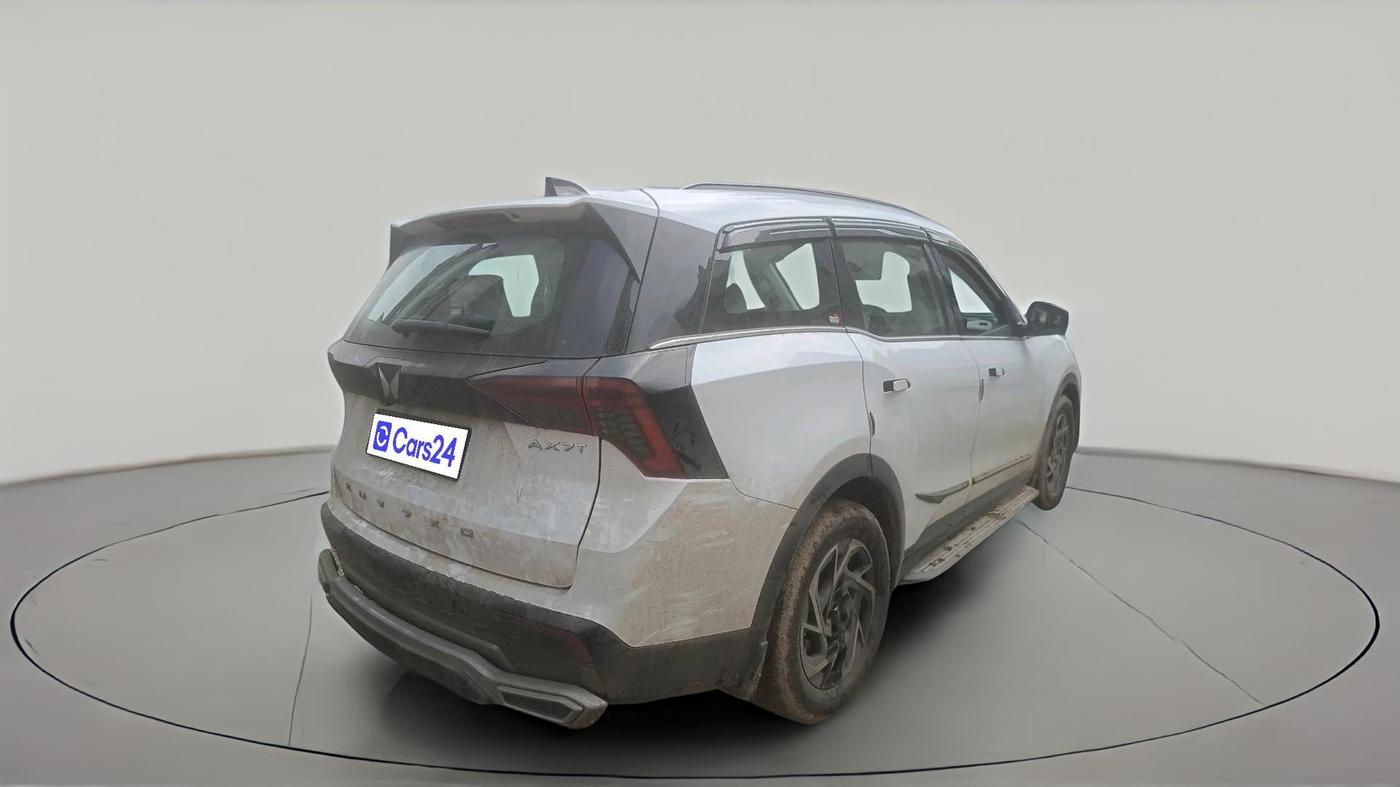 2026 Mahindra XUV 7XO AX7 T 2WD Petrol 2.0L Turbo Automatic 7 STR, Petrol, Automatic, 6,034 km, exterior