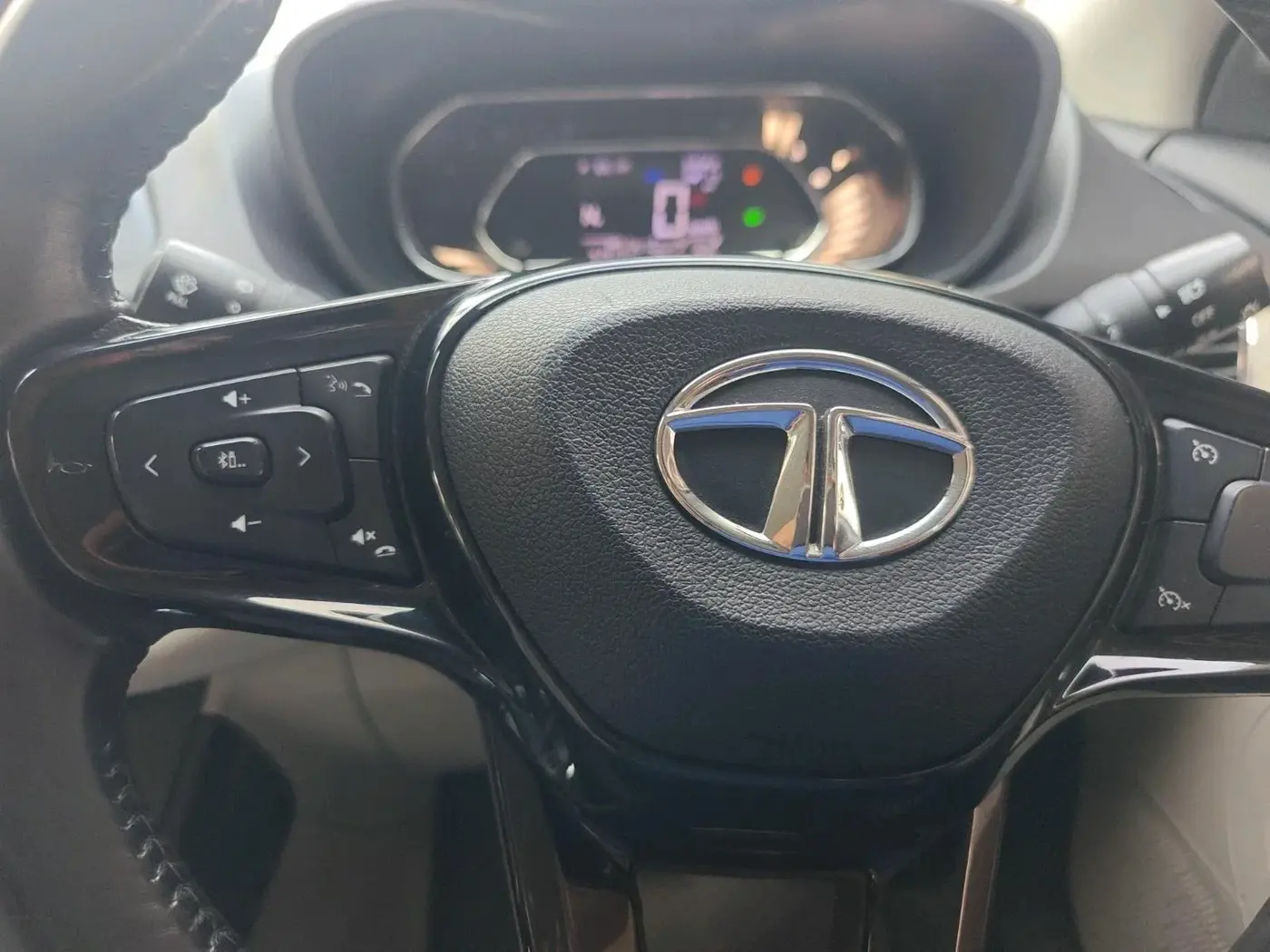 2023 Tata NEXON XZA PLUS DIESEL (L), Diesel, Automatic, 41,417 km, interior