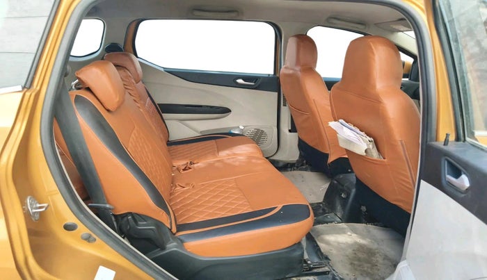 2020 Renault TRIBER RXZ, Petrol, Manual, 69,646 km, interior